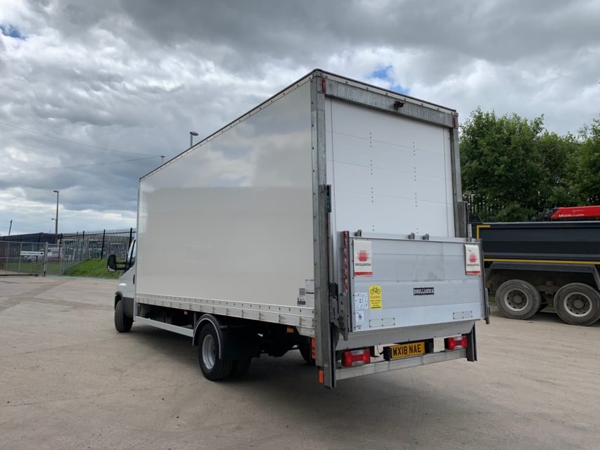7.5 Tonne Box Tail Lift Truck for Hire | 20 FT Box Van Rental