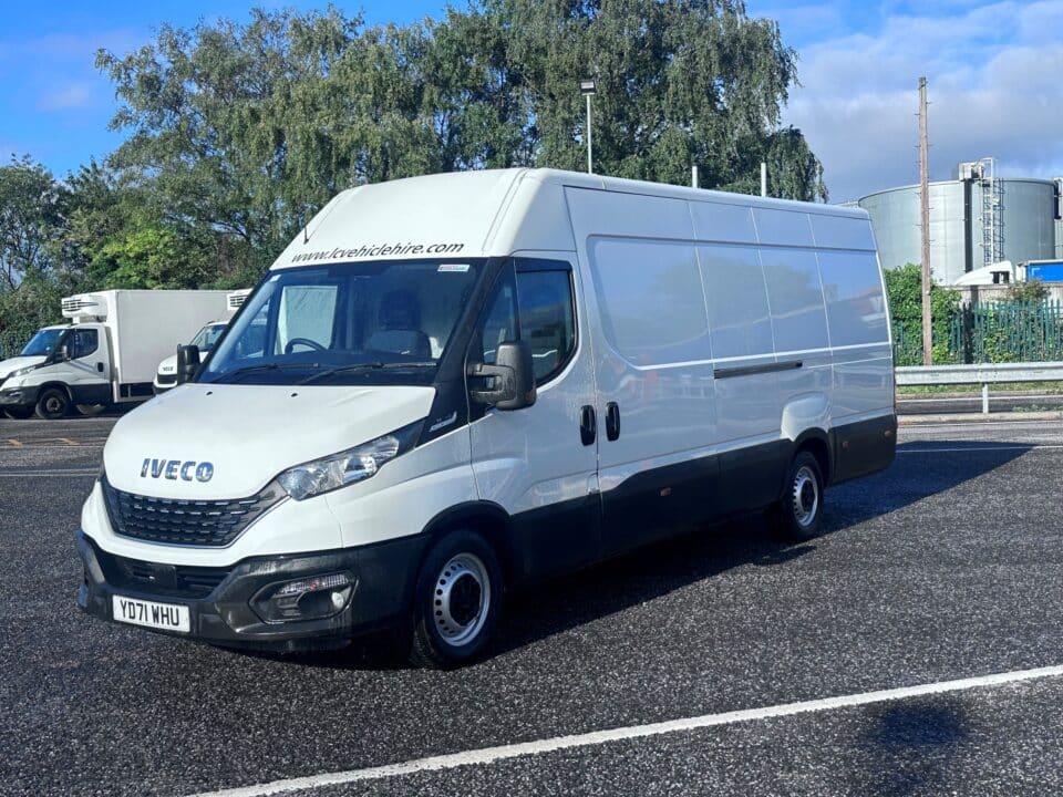 Contract Hire vs. Self-Drive Rental: Which Is Right for Your Fleet?